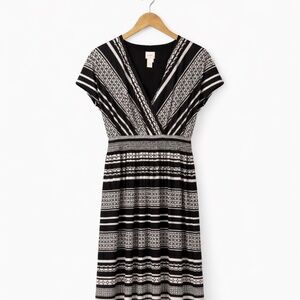 🖤 Chico’s Black & White Printed Midi Dress – Size 1 (Medium)